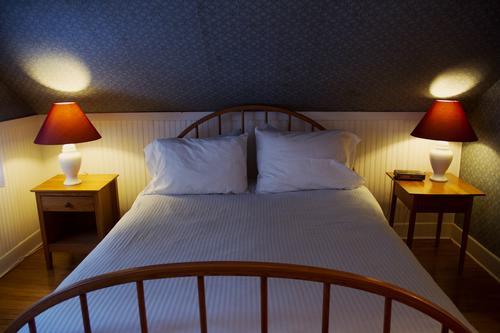 Inn At Baldwin Creek & Mary'S Restaurant Bristol 客房 照片