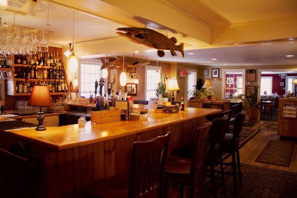 Inn At Baldwin Creek & Mary'S Restaurant Bristol 外观 照片